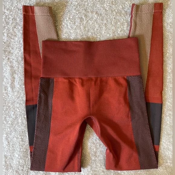 Women’s JoyLab High-Waisted 7/8 Leggings - Picture 2 of 8